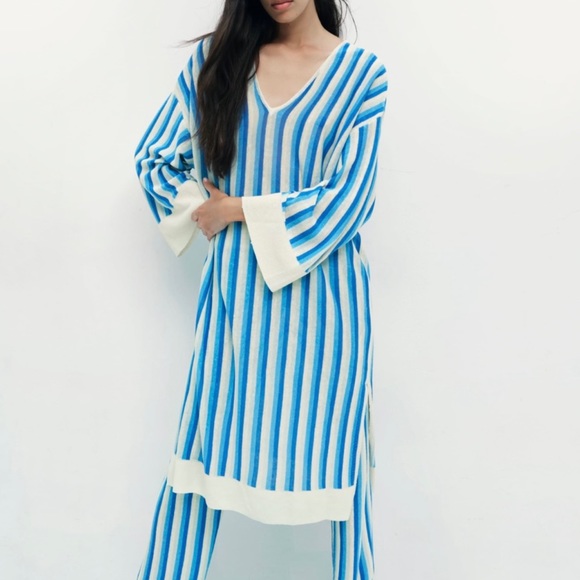 Women’s Blue and White Striped Linen Zara V-Neck Tunic Dress - Picture 2 of 14